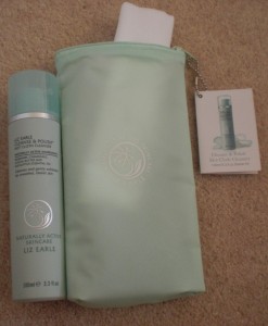 Free 100ml Liz Earle Cleanse and Polish Hot Cloth Cleanser Starter Kit Free 100ml Liz Earle Cleanse and Polish Hot Cloth Cleanser Starter Kit 247x300 Free 100ml Liz Earle Cleanse and Polish Hot Cloth Cleanser Starter Kit