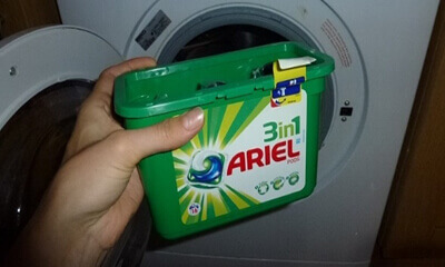 Free Ariel & Bold Detergent